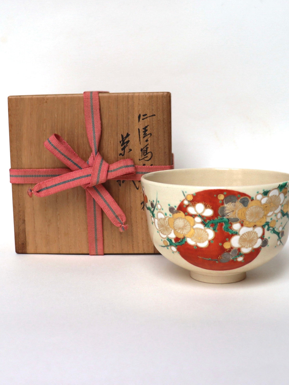 Matcha bowl / Kyo-yaki "Umé" Eiraku Sokuzen