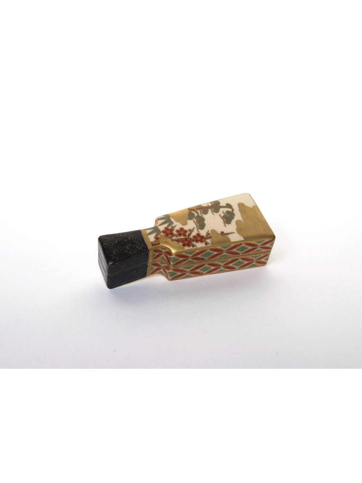 Kogo incense box / "Hagoïta Shôchikubaï" Seikanji