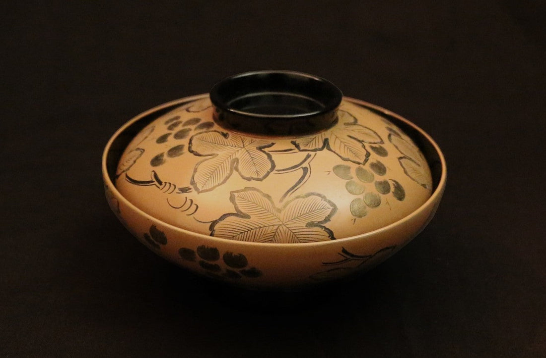 Exposition Urushi : Entre Tradition et Résilience