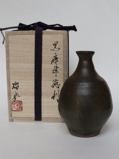 Tokkuri sake carafe / "Kurogaratsu" Rui Mitô