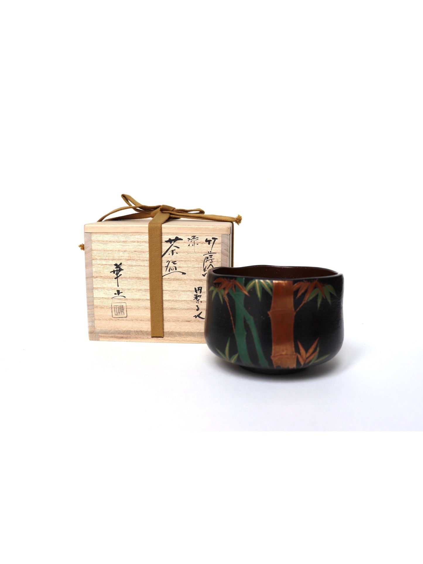 Lacquered wooden matcha bowl / "Také" in Yamanaka lacquer makié