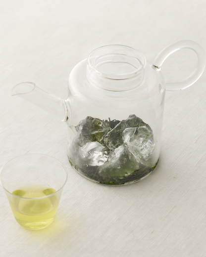 Preparing Japanese iced tea – Summer workshop