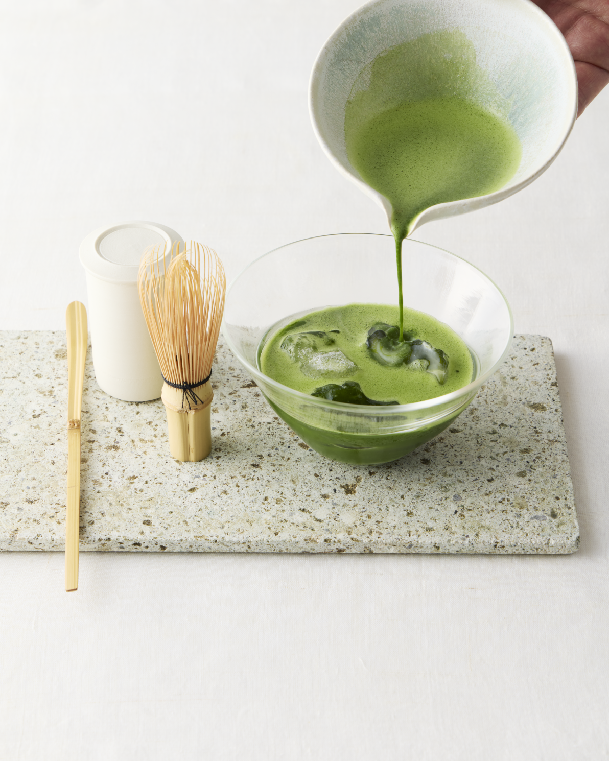 Preparing Japanese iced tea – Summer workshop